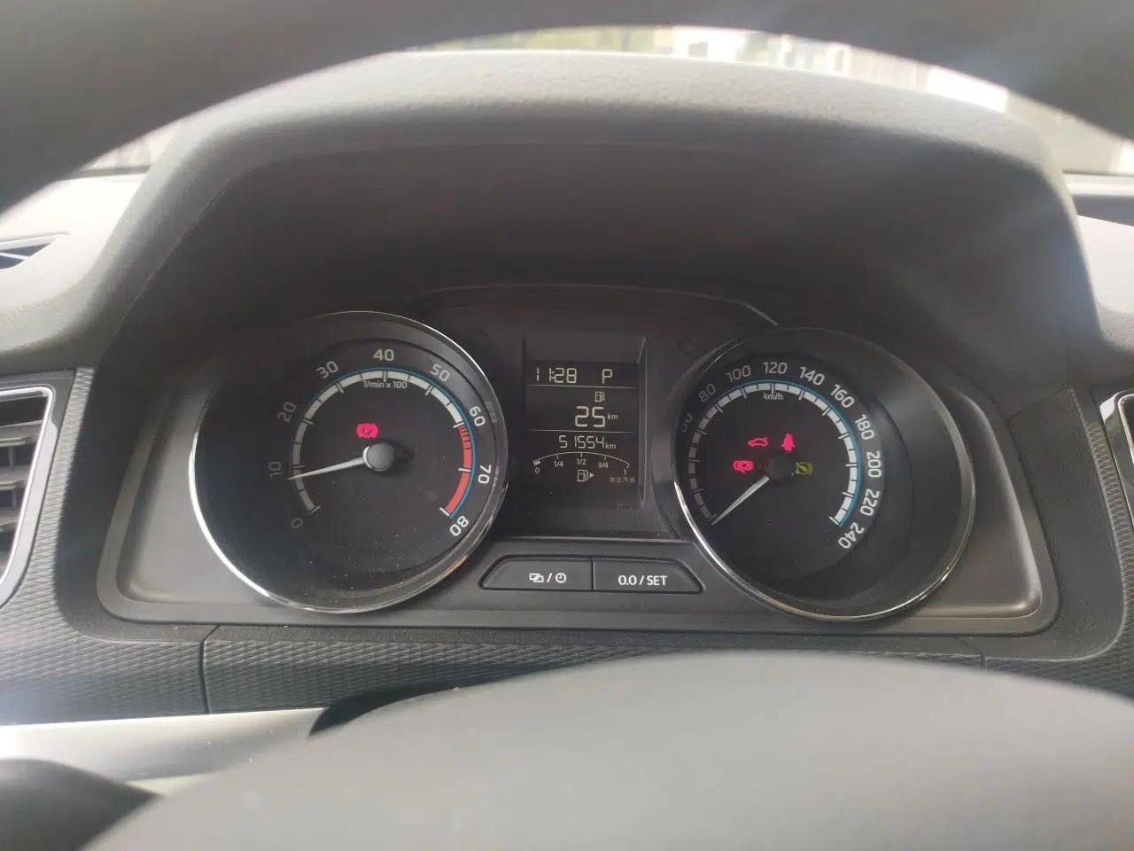 Skoda Kamiq 2022 1.5L Automatic Comfort Edition — миниатюра 11