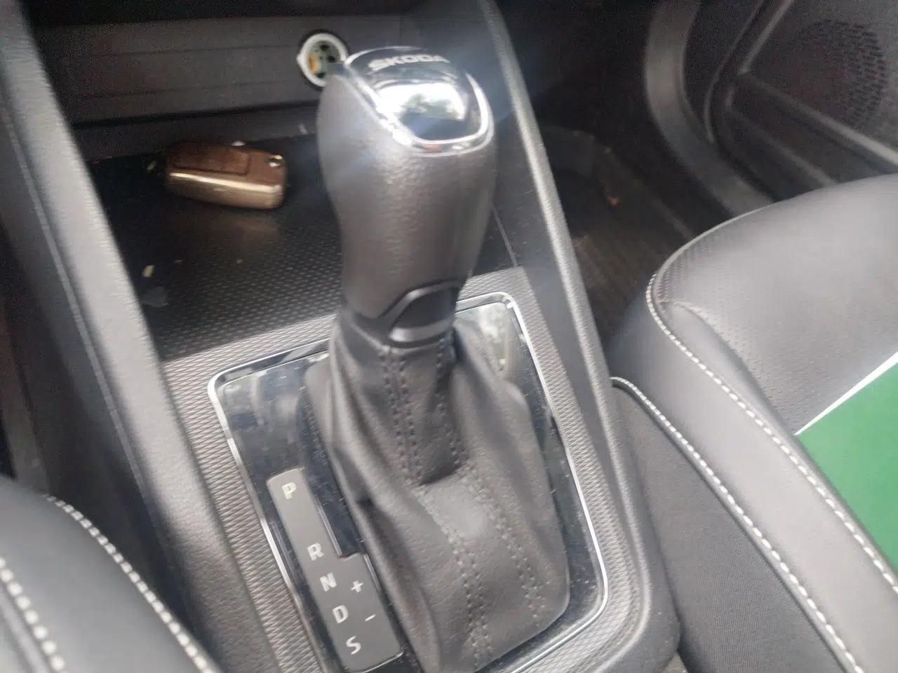 Skoda Kamiq 2022 1.5L Automatic Comfort Edition — миниатюра 14