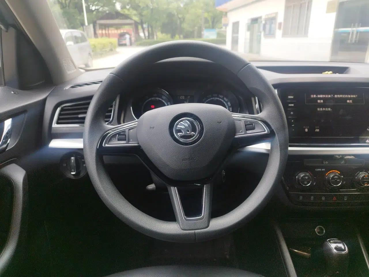 Skoda Kamiq 2022 1.5L Automatic Comfort Edition — миниатюра 10
