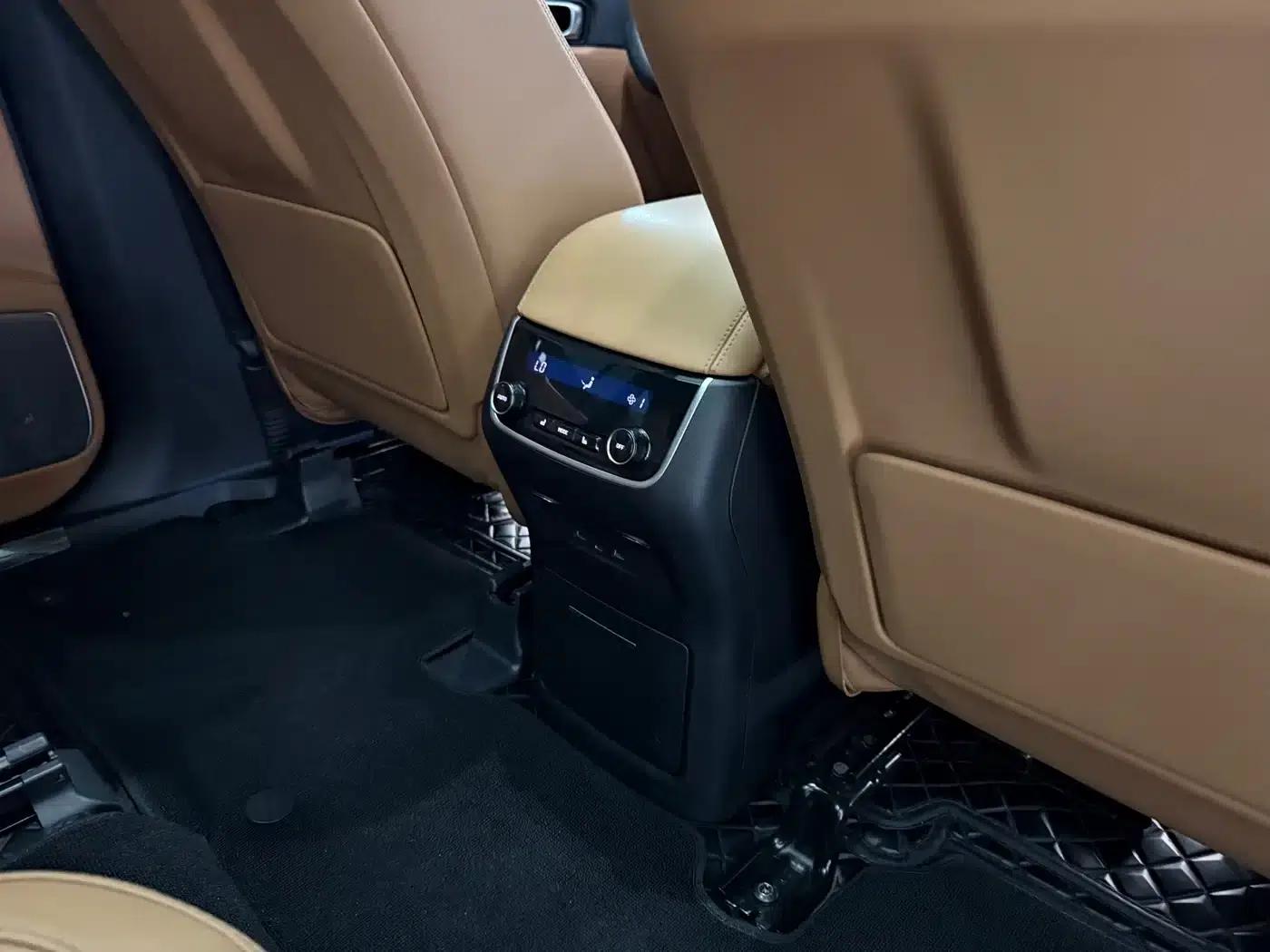 Li Auto ONE 2020 Extended Range 6-Seater — миниатюра 11