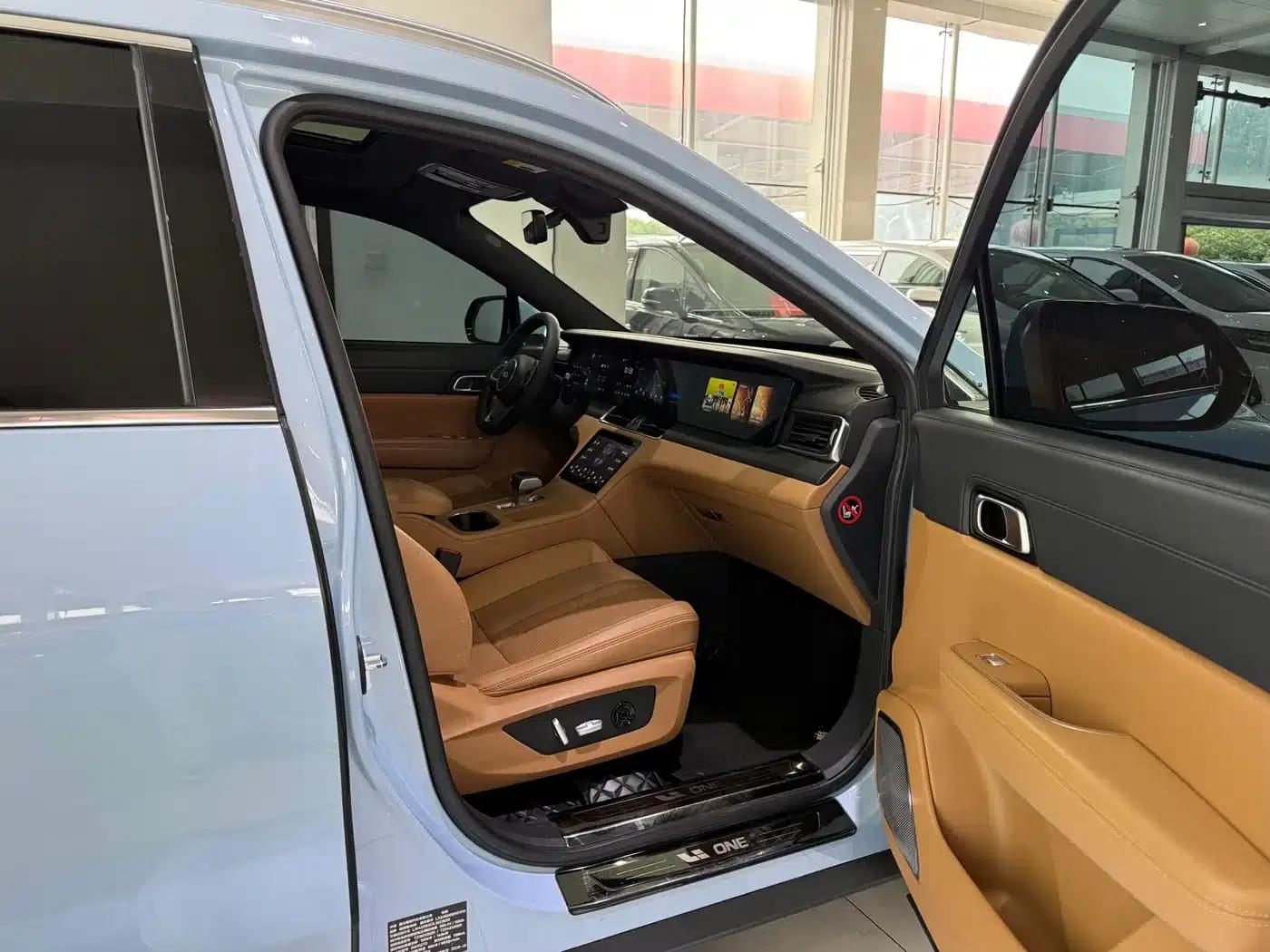 Li Auto ONE 2020 Extended Range 6-Seater — миниатюра 9