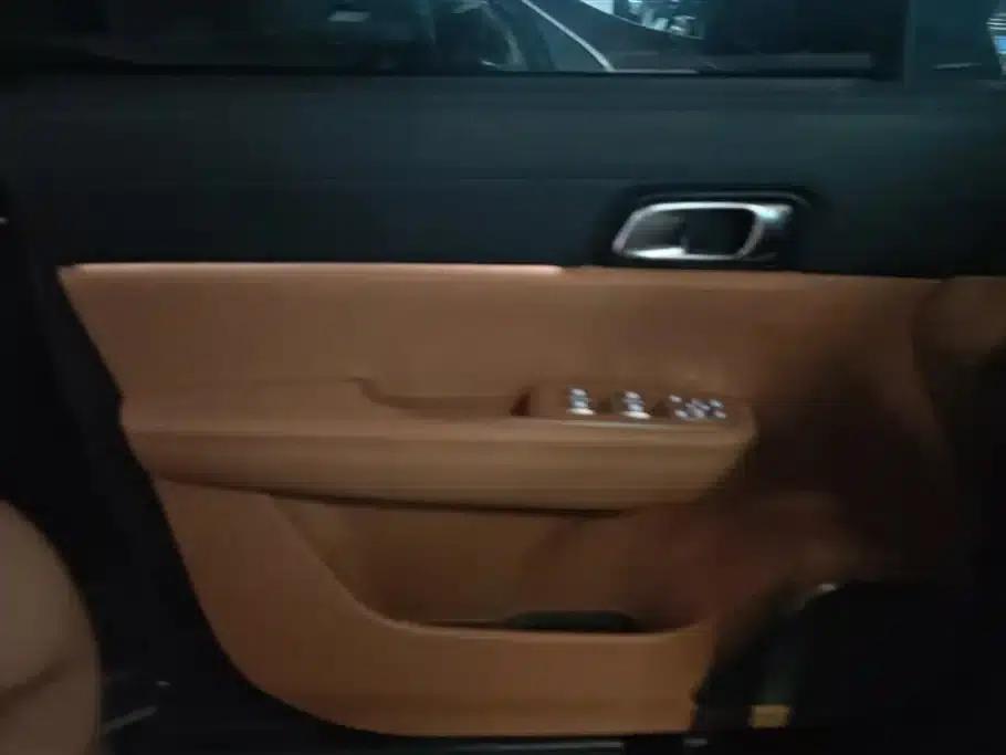 Li Auto ONE 2020 Extended Range 6-Seater — миниатюра 7