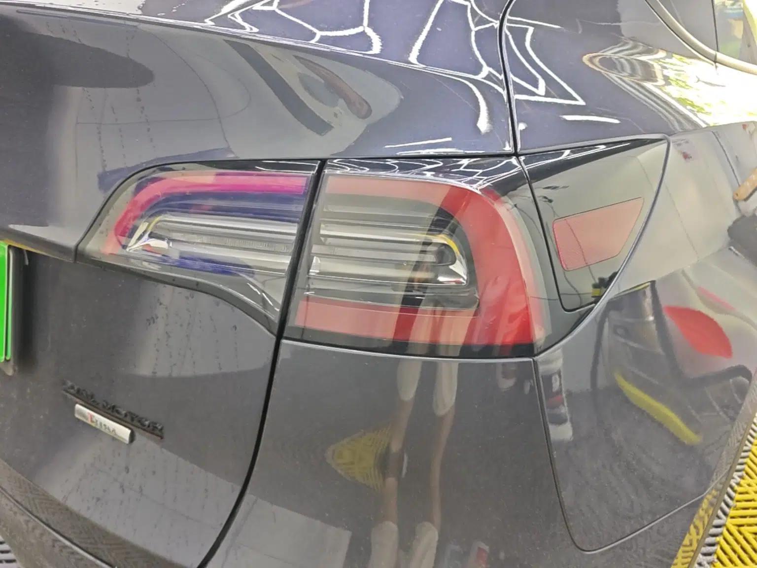 Tesla Model Y 2022 Rear-Wheel-Drive Version — миниатюра 9