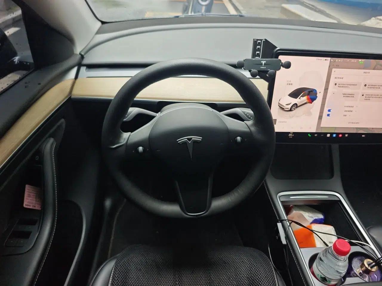 Tesla Model Y 2022 Revised Version Rear-Wheel Drive — миниатюра 10