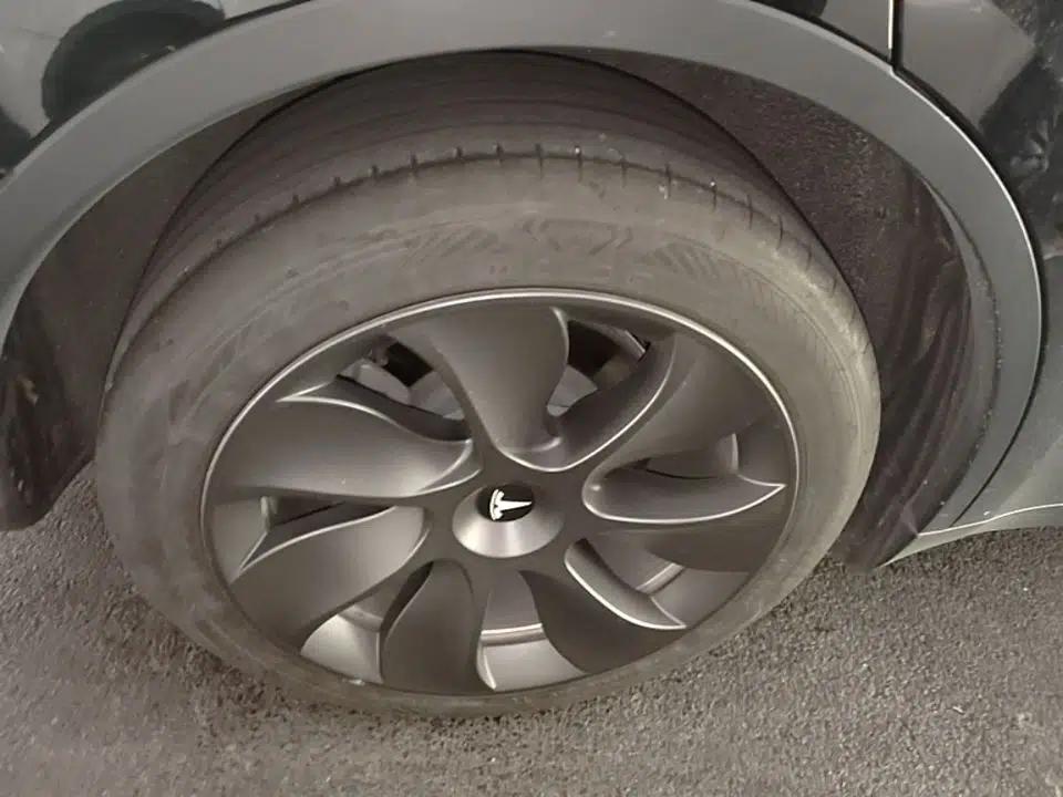 Tesla Model Y 2022 Revised Version Rear-Wheel Drive — миниатюра 11
