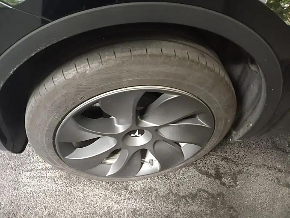 Tesla Model Y 2022 Revised Version Rear-Wheel Drive — миниатюра 10