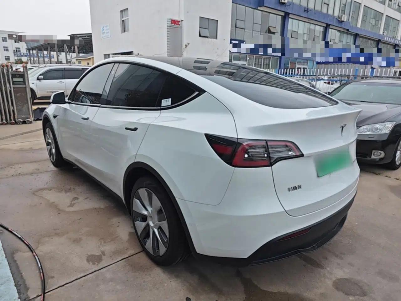 Tesla Model Y 2022 Revised Version Rear-Wheel Drive — миниатюра 13
