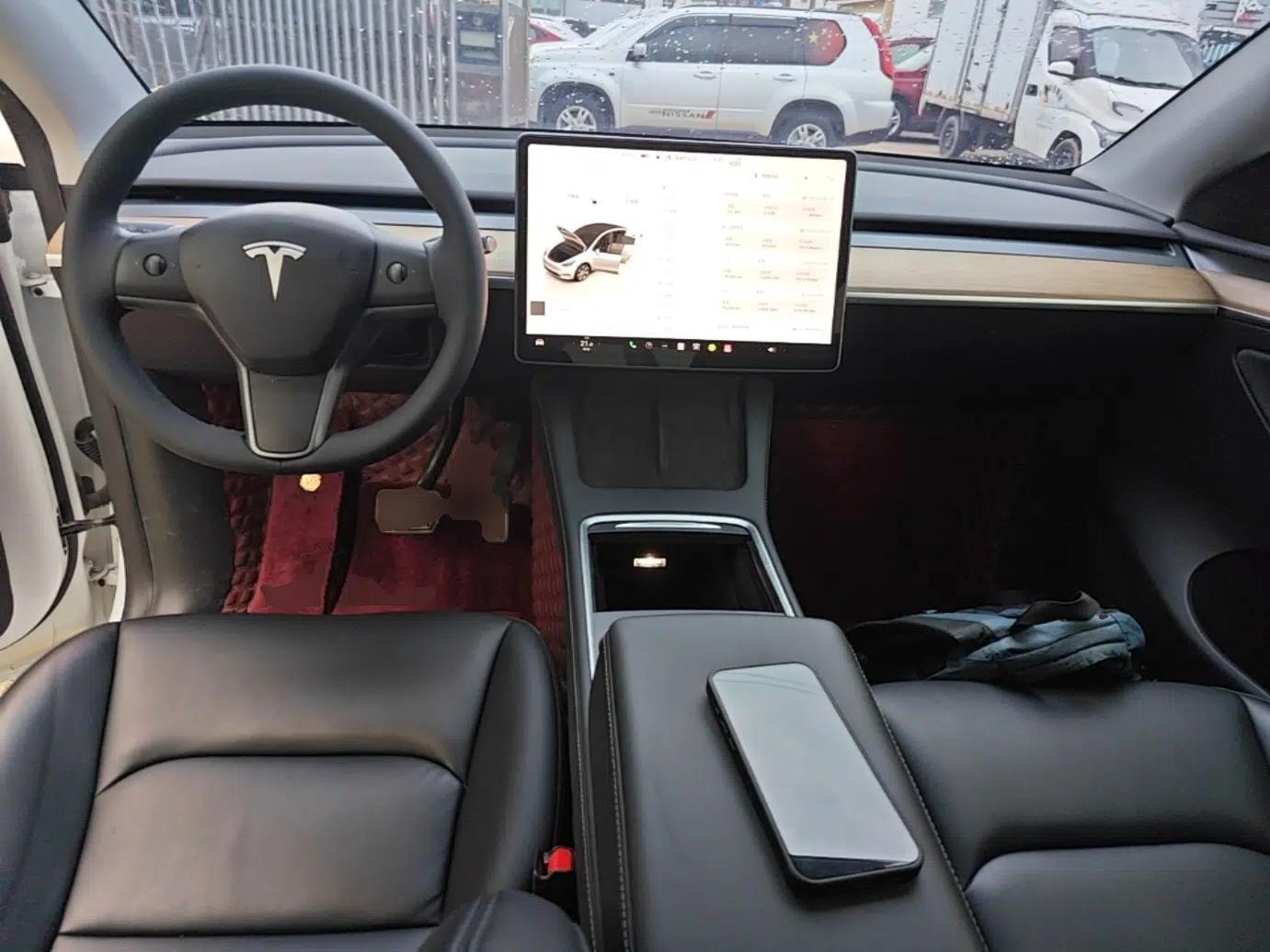 Tesla Model Y 2022 Revised Version Rear-Wheel Drive — миниатюра 17
