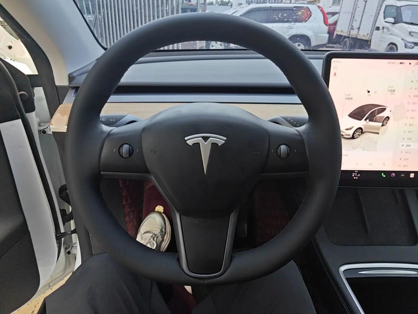 Tesla Model Y 2022 Revised Version Rear-Wheel Drive — миниатюра 18