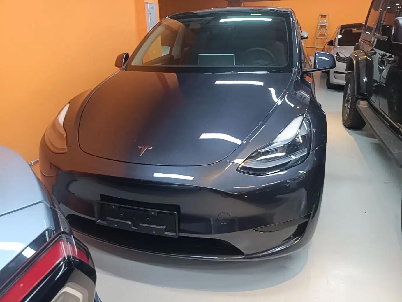 Tesla Model Y 2023 Rear-Wheel-Drive Version — миниатюра 2
