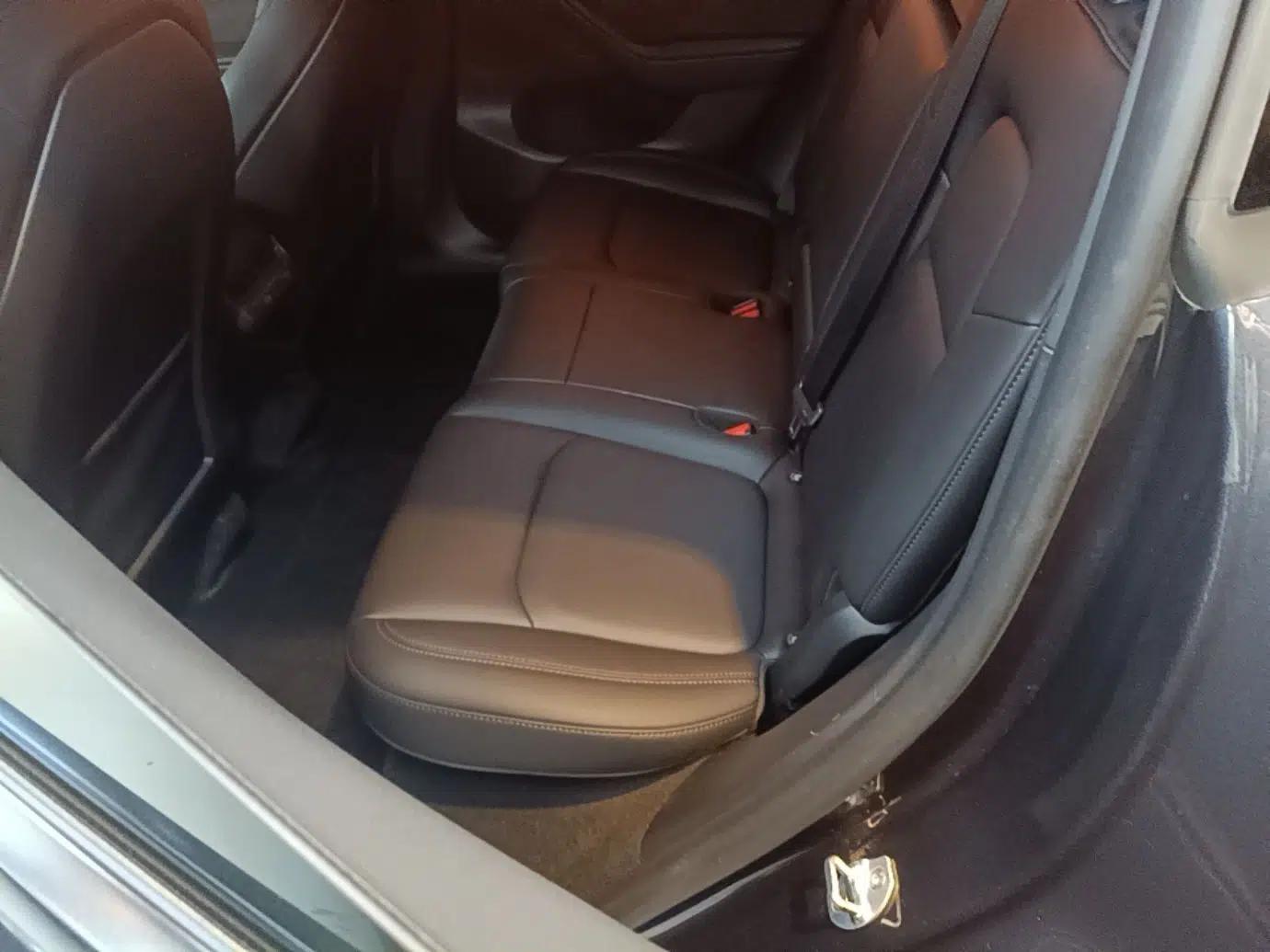 Tesla Model Y 2023 Rear-Wheel-Drive Version — миниатюра 20