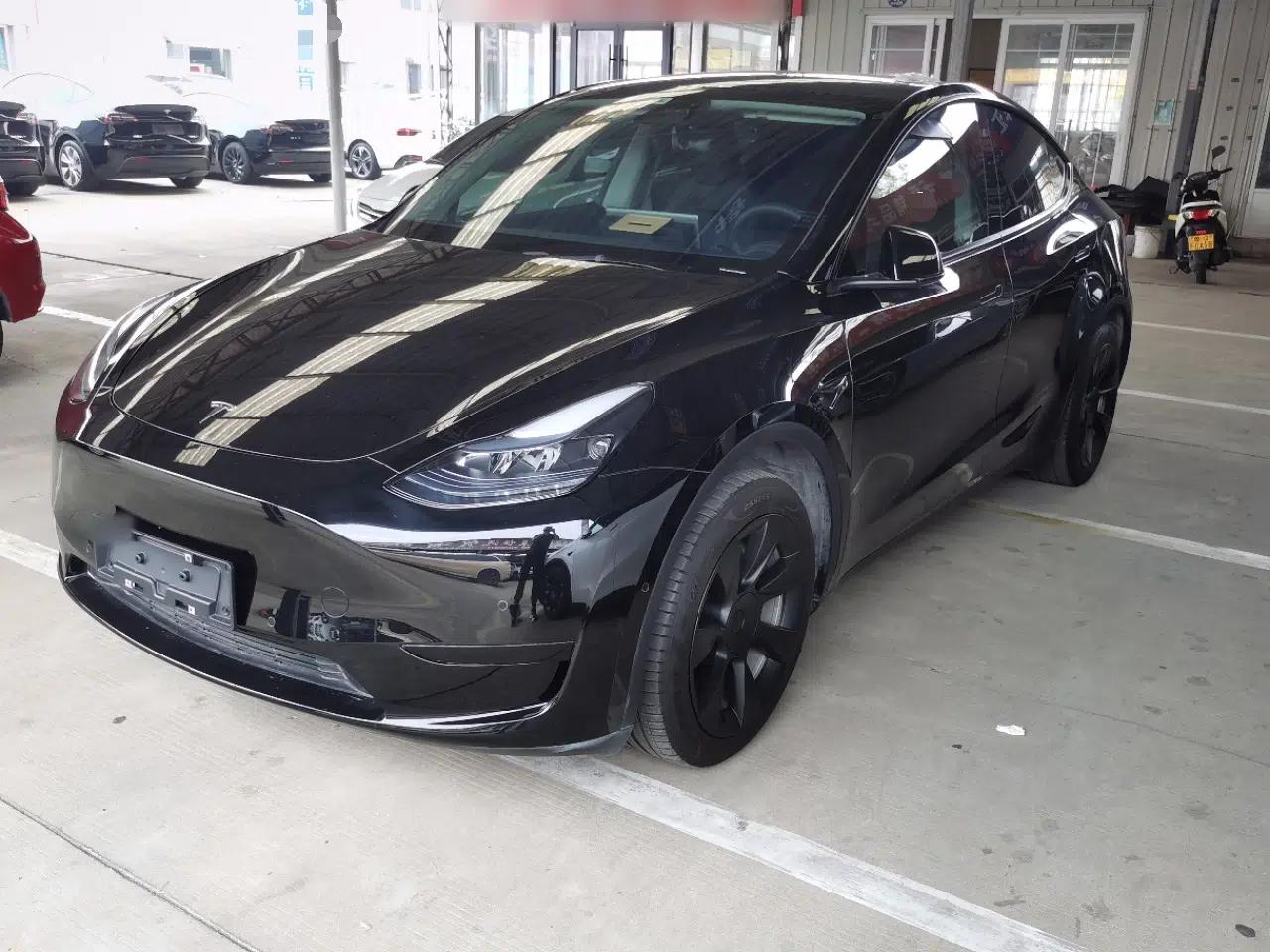 Tesla Model Y 2022 Revised Version Rear-Wheel Drive — миниатюра 1