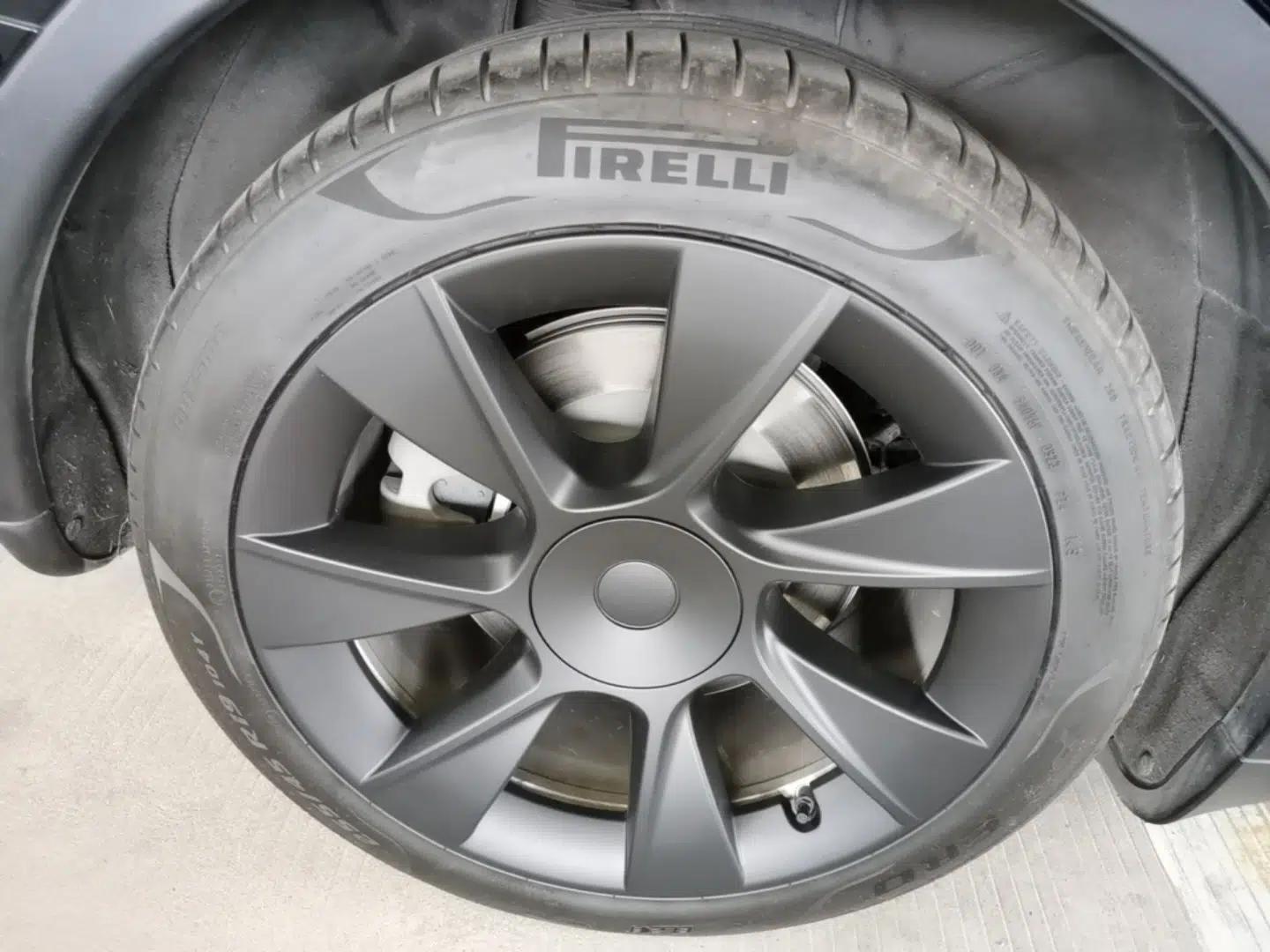 Tesla Model Y 2022 Revised Version Rear-Wheel Drive — миниатюра 11