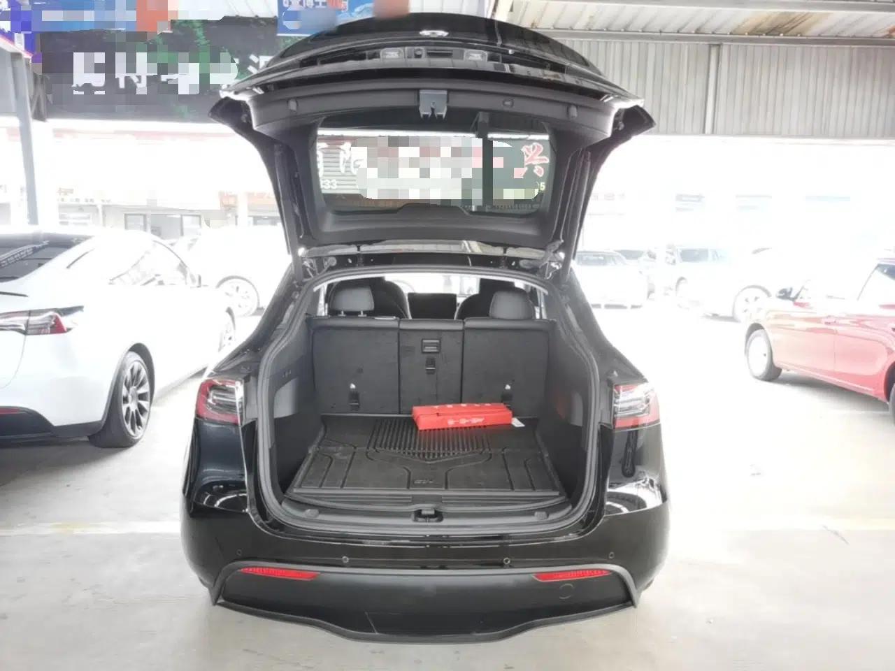 Tesla Model Y 2022 Revised Version Rear-Wheel Drive — миниатюра 22