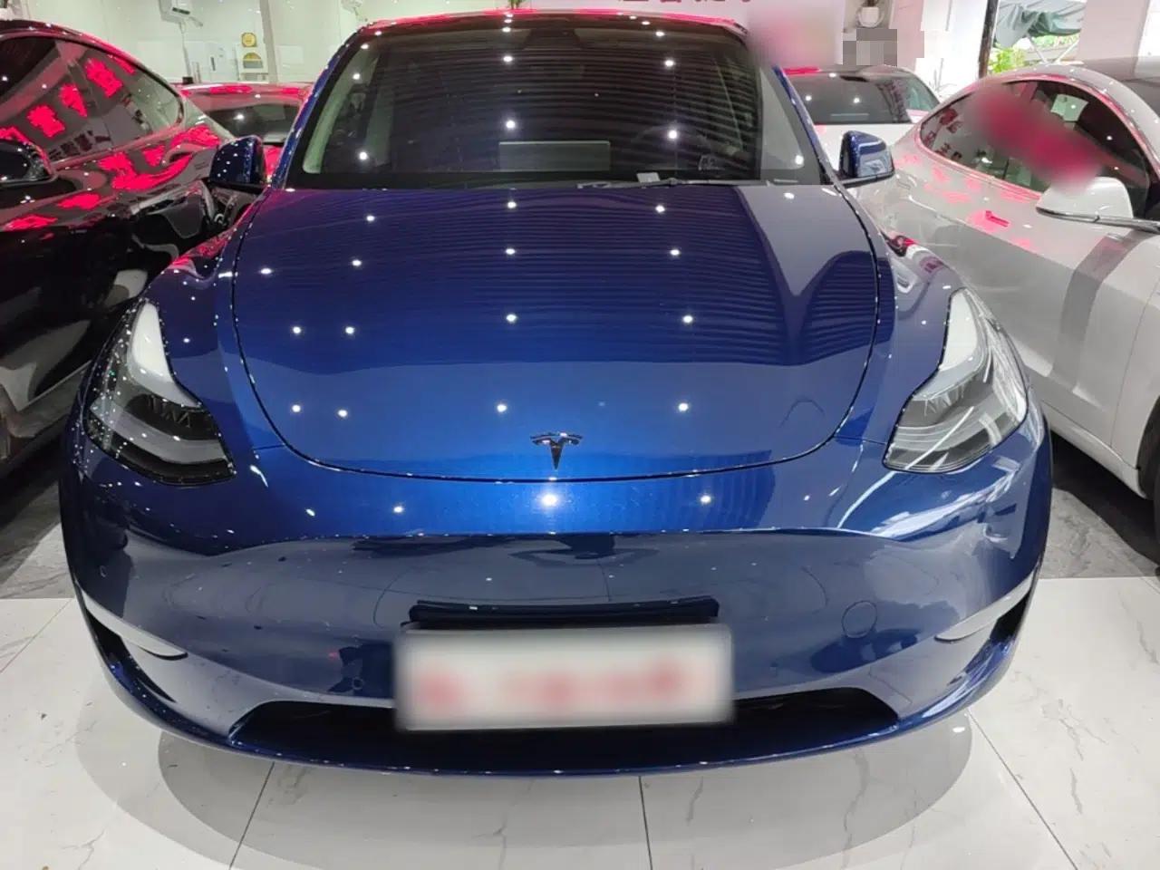 Tesla Model Y 2023 High-Performance All-Wheel-Drive Version — миниатюра 2