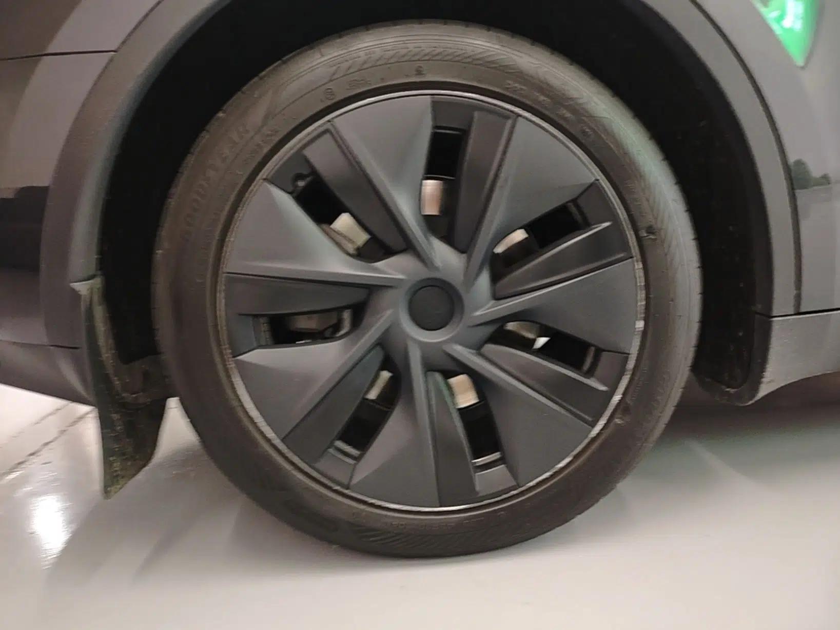 Tesla Model Y 2024 Rear-Wheel-Drive Version — миниатюра 11