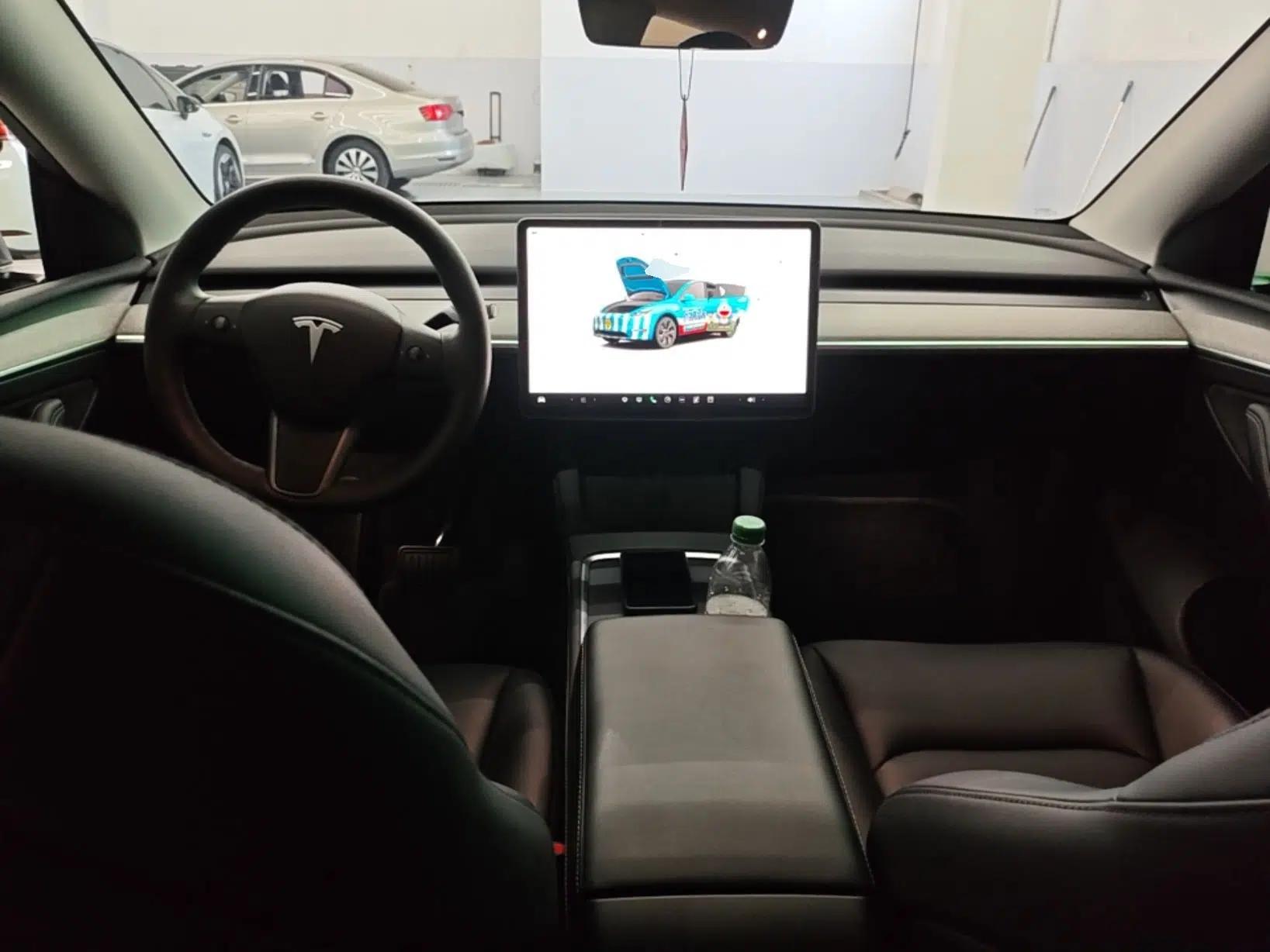 Tesla Model Y 2024 Rear-Wheel-Drive Version — миниатюра 12