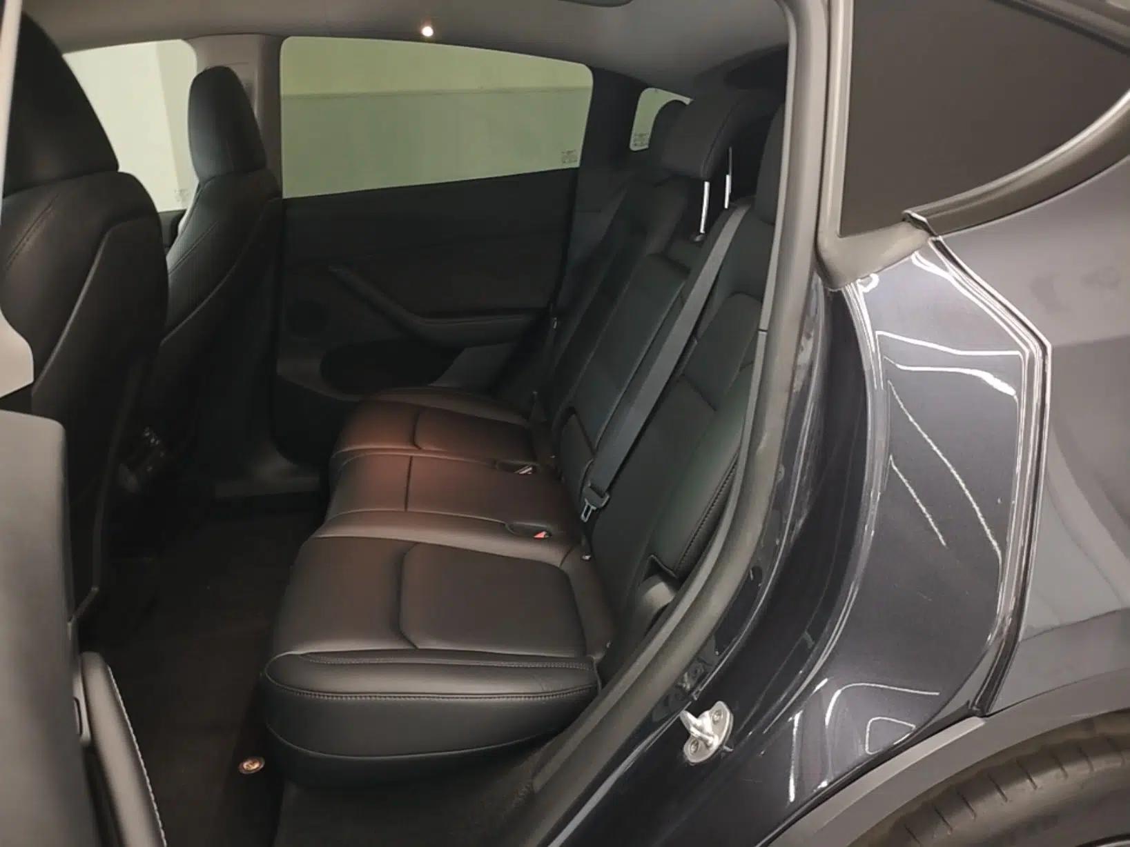 Tesla Model Y 2024 Rear-Wheel-Drive Version — миниатюра 20
