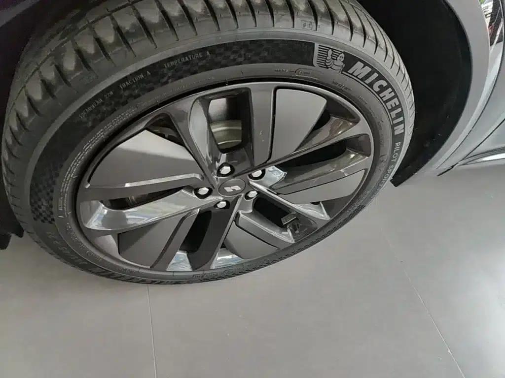 Li Auto L9 2022 Max — миниатюра 23
