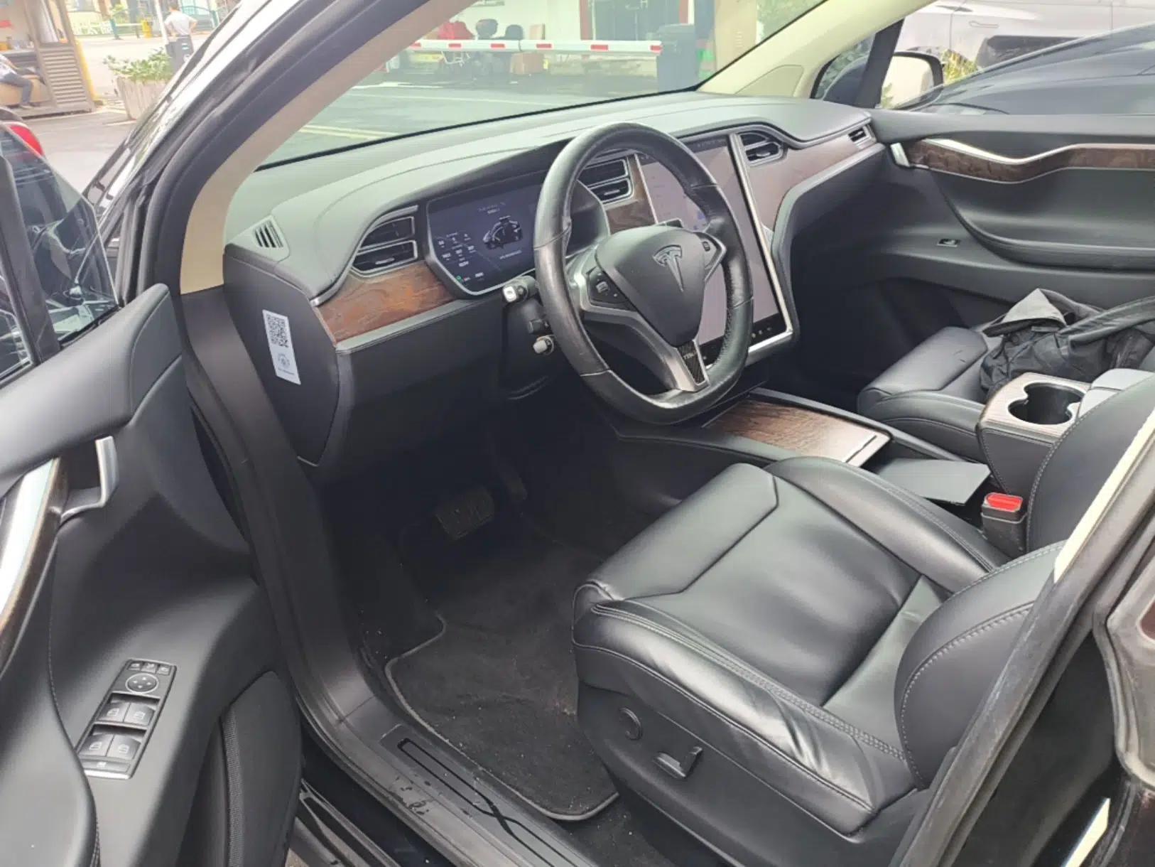 Tesla Model X 2017 X 100D Long Range Edition — миниатюра 18