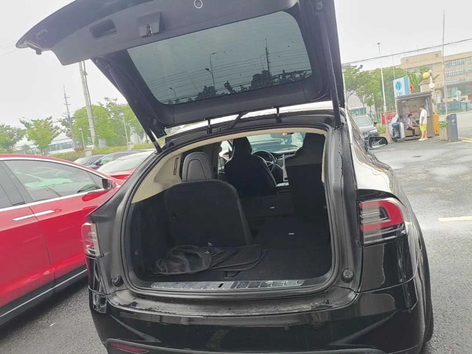 Tesla Model X 2017 X 100D Long Range Edition — миниатюра 22
