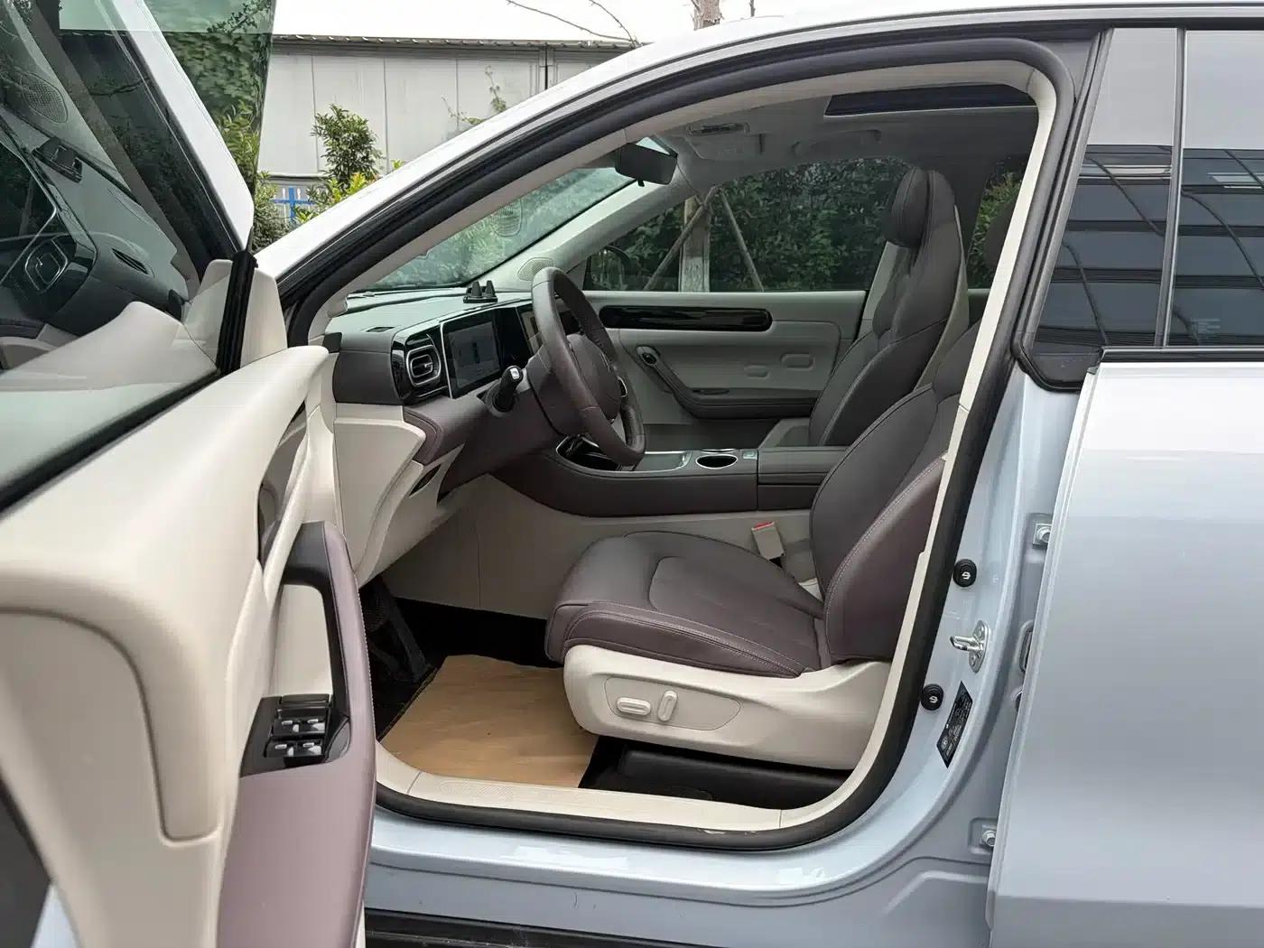 Leapmotor C11 2023 Range Extended 300 Comfort Edition — миниатюра 4