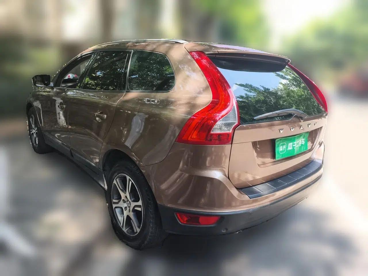 Volvo XC60 2012 T6 AWD Comfort Edition — миниатюра 4