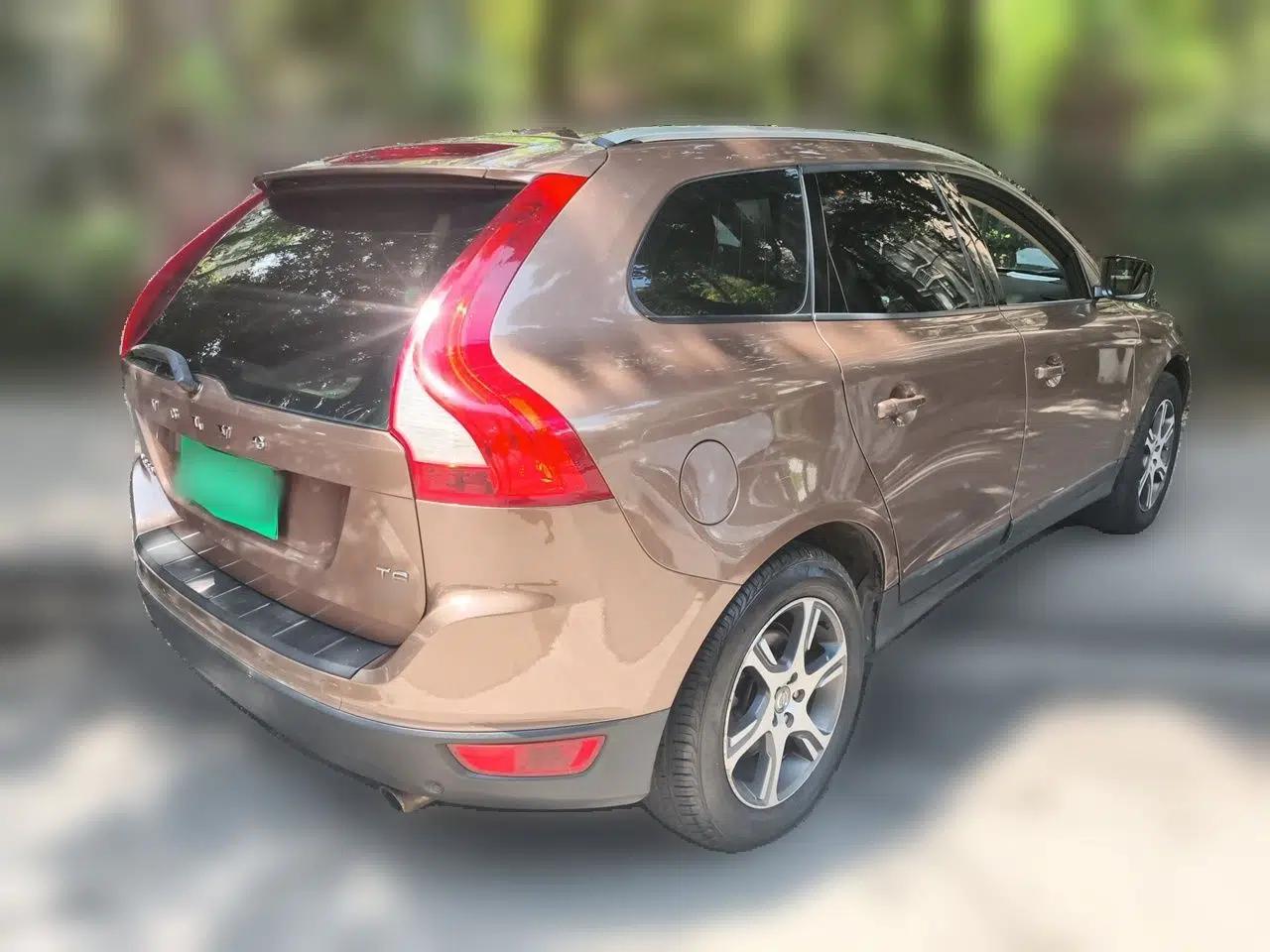 Volvo XC60 2012 T6 AWD Comfort Edition — миниатюра 6