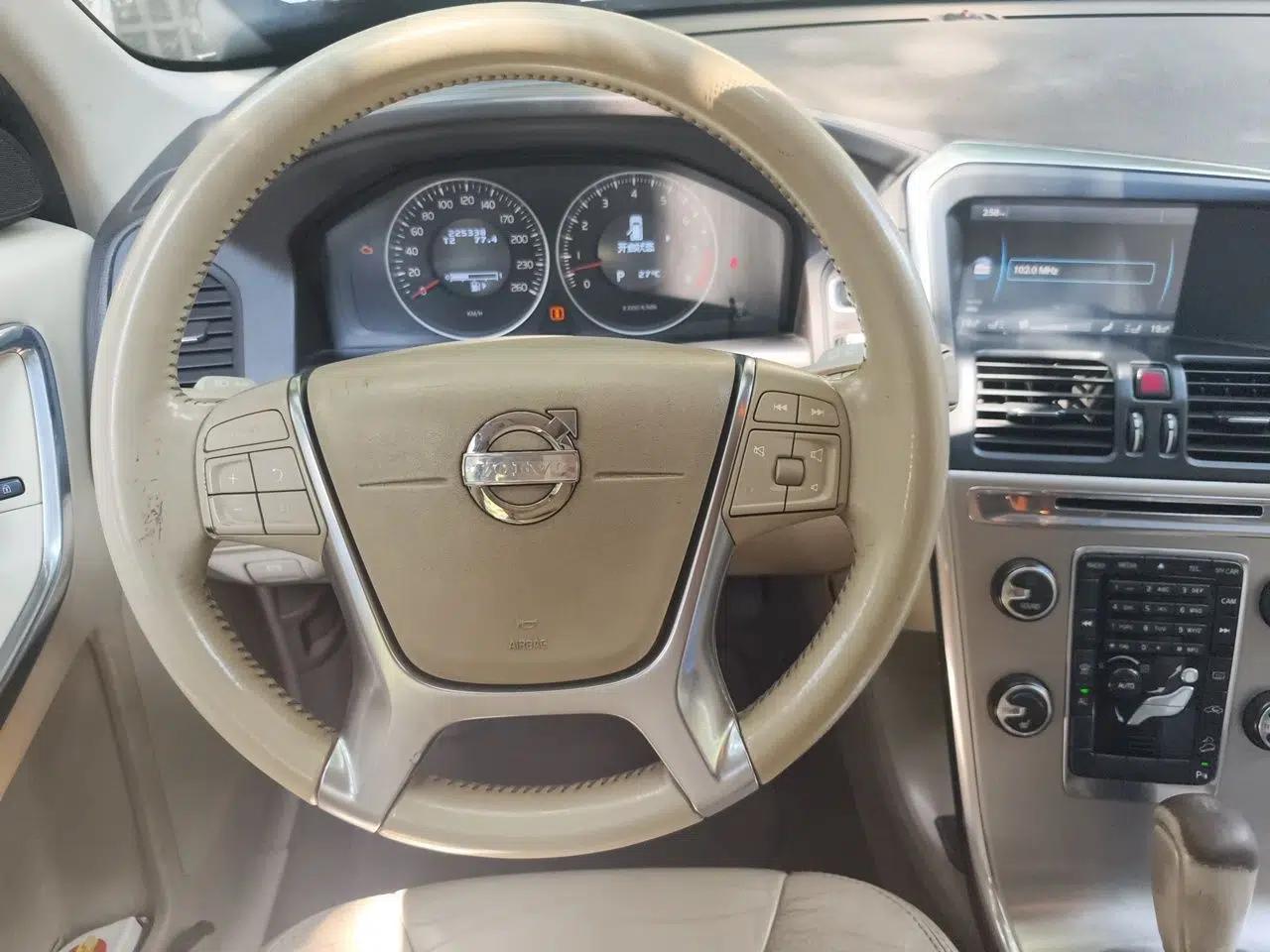 Volvo XC60 2012 T6 AWD Comfort Edition — миниатюра 10