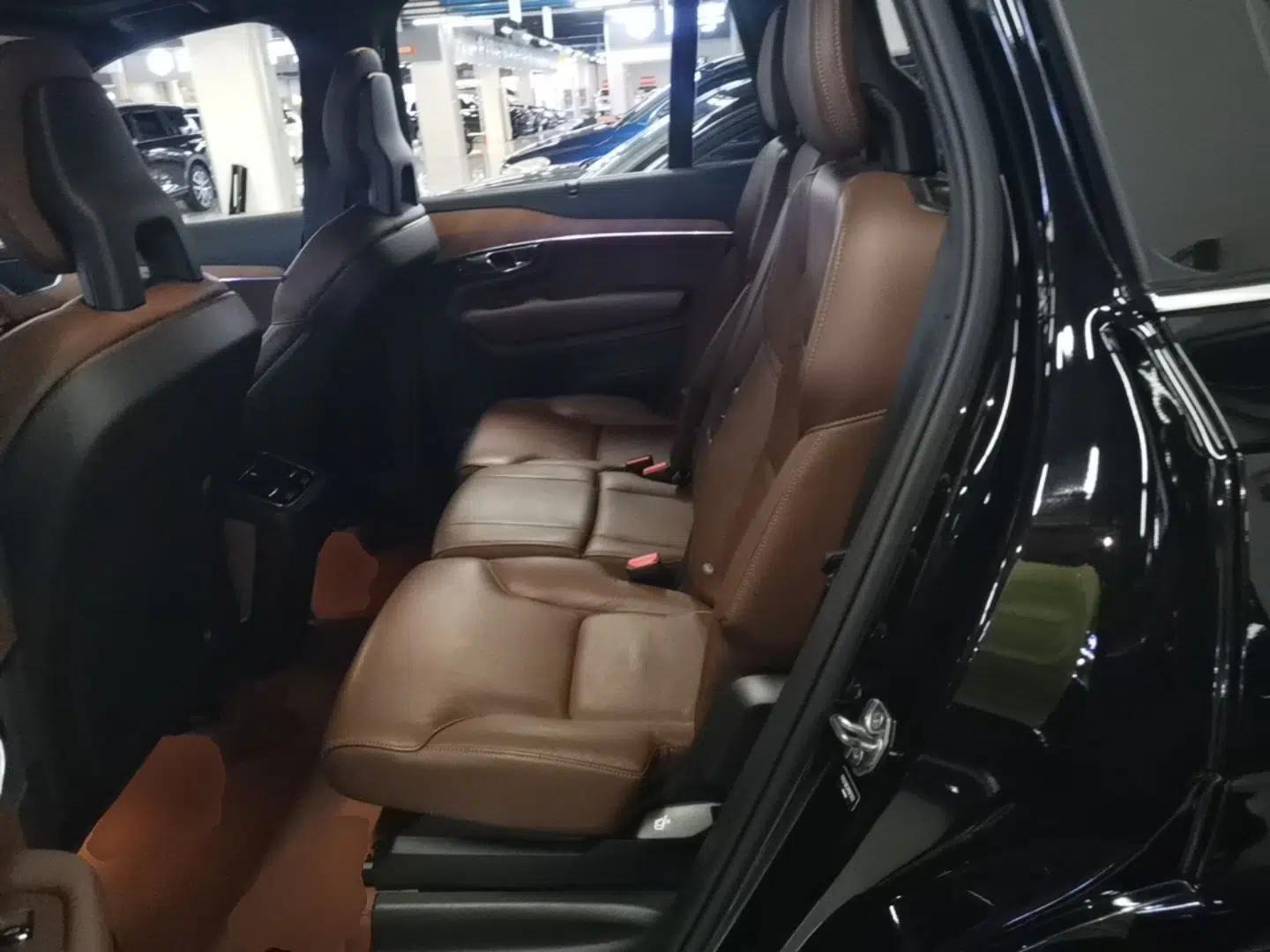 Volvo XC90 2021 B6 Zhiyi Luxury Edition 7-Seater — миниатюра 20