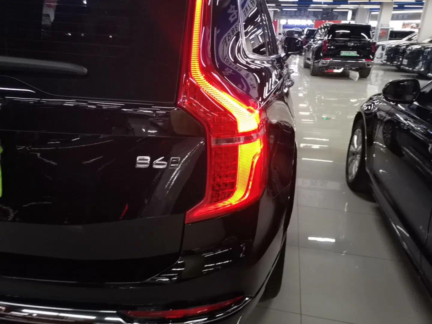 Volvo XC90 2021 B6 Zhiyi Luxury Edition 7-Seater — миниатюра 9
