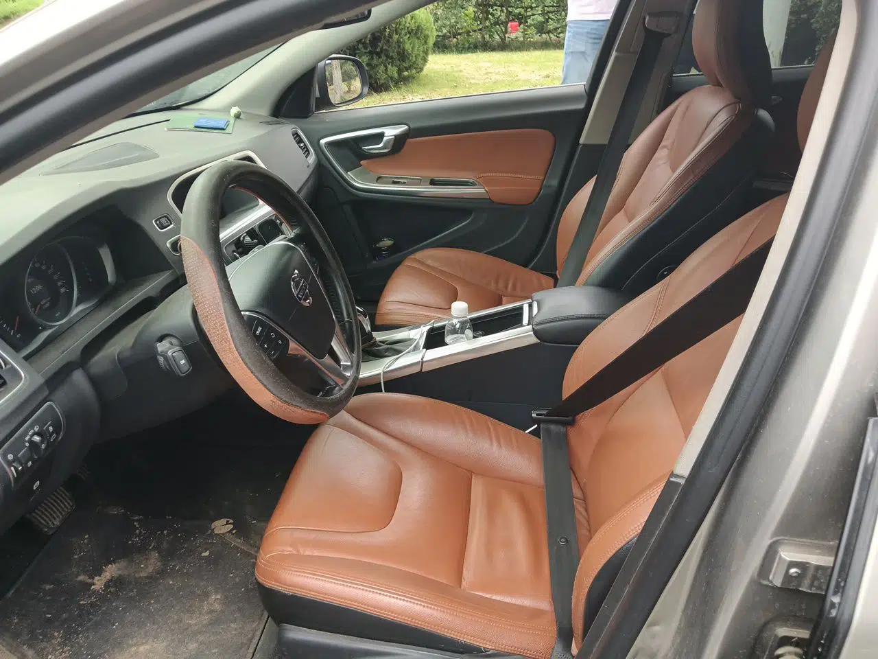 Volvo S60 2014 S60L 2.0T Zhiyuan Edition — миниатюра 15
