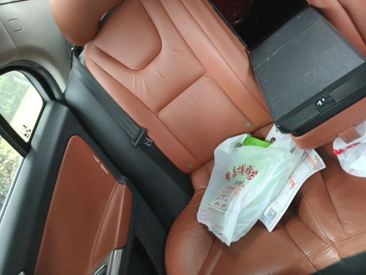 Volvo S60 2014 S60L 2.0T Zhiyuan Edition — миниатюра 17