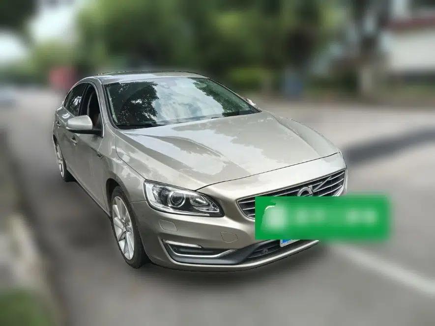 Volvo S60 2014 S60L 2.0T Zhiyuan Edition — миниатюра 3