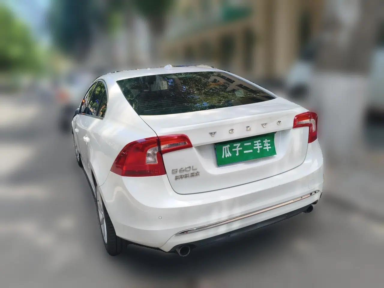 Volvo S60 2015 S60L 2.0T Zhiyuan Edition — миниатюра 4