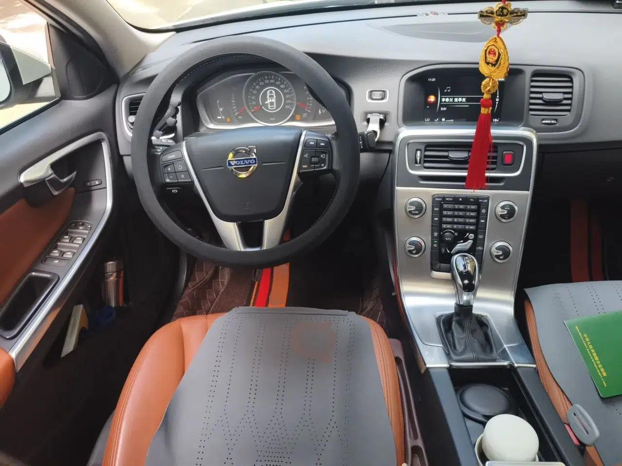 Volvo S60 2015 S60L 2.0T Zhiyuan Edition — миниатюра 10