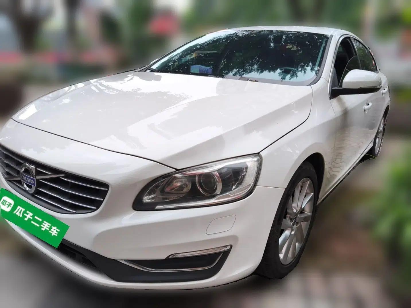 Volvo S60 2013 T5 Smart Edition — миниатюра 1