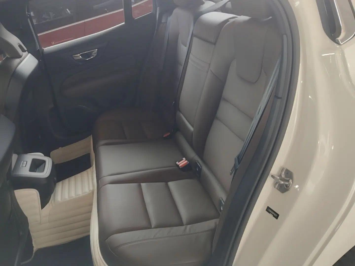 Volvo S60 2022 B4 Zhiyi Luxury Edition — миниатюра 20