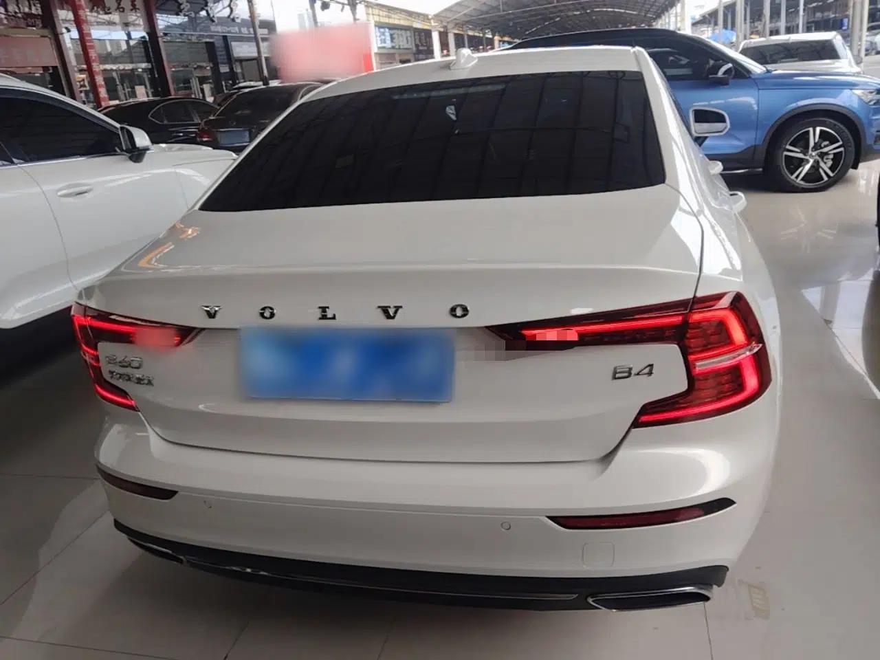 Volvo S60 2022 B4 Zhiyi Luxury Edition — миниатюра 5