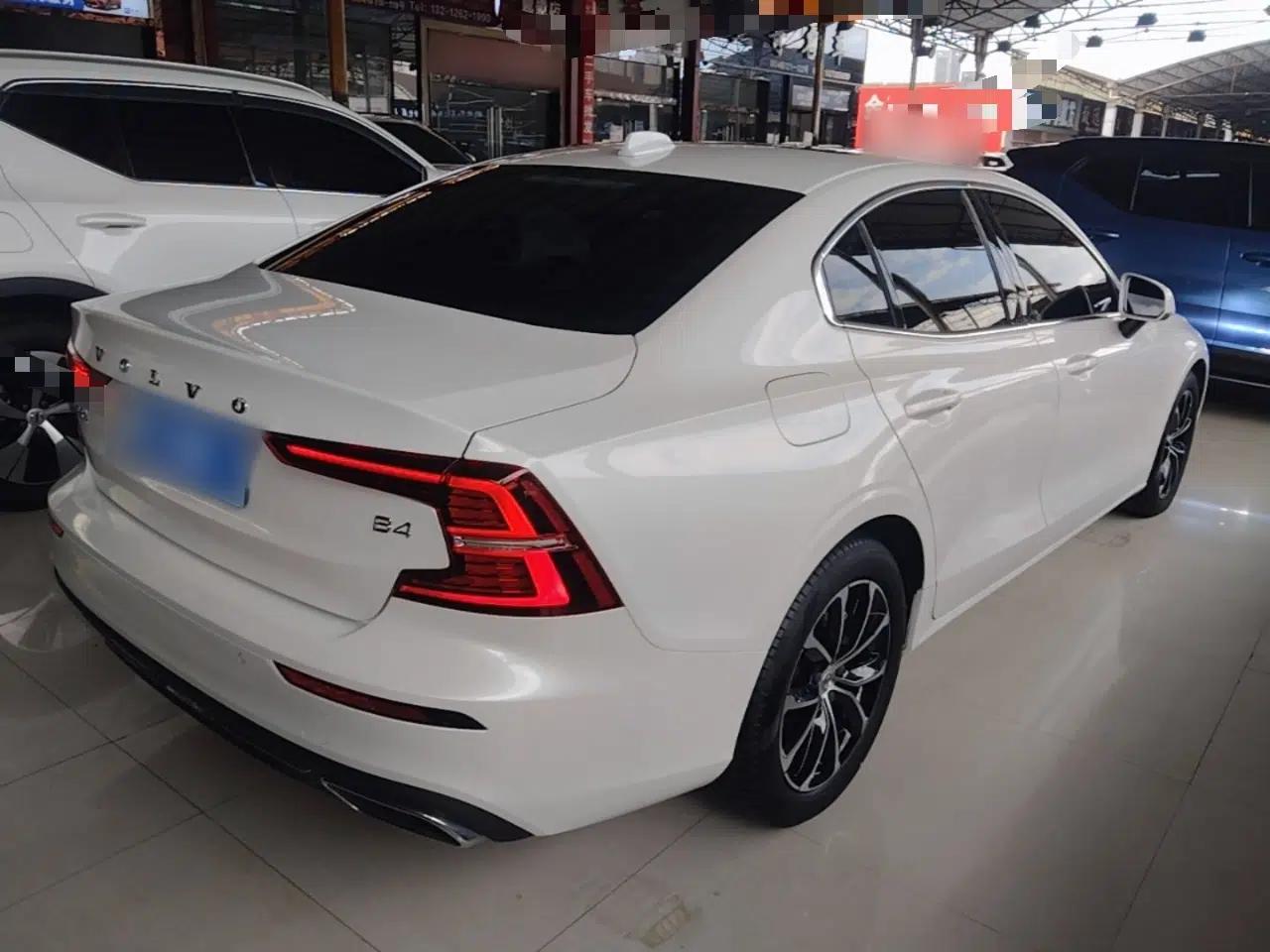 Volvo S60 2022 B4 Zhiyi Luxury Edition — миниатюра 6