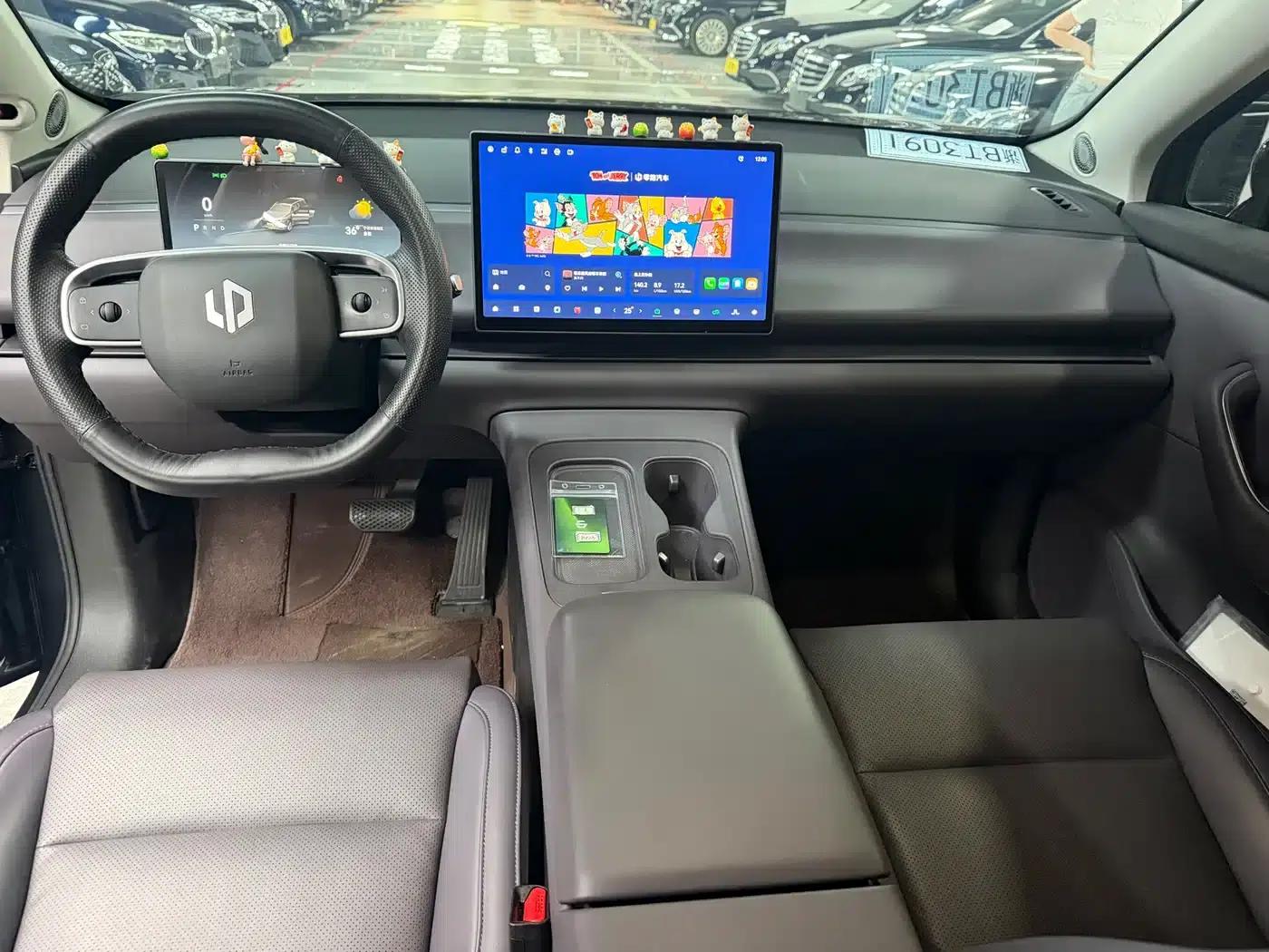 Leapmotor C16 2024 Range Extended 200 Premium Edition — миниатюра 6