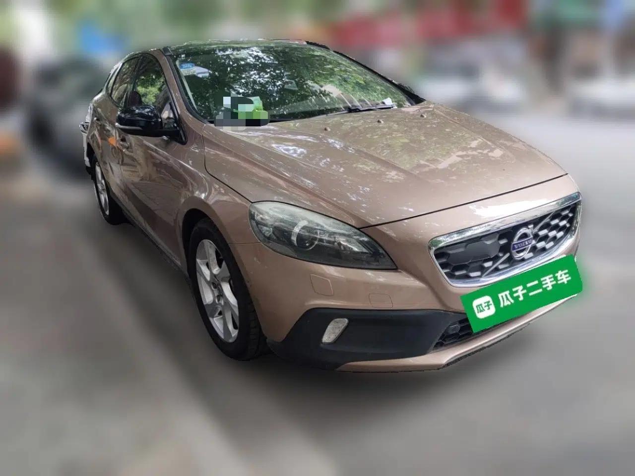 Volvo V40 2014 Cross Country T5 AWD Smart Luxury Edition — миниатюра 3