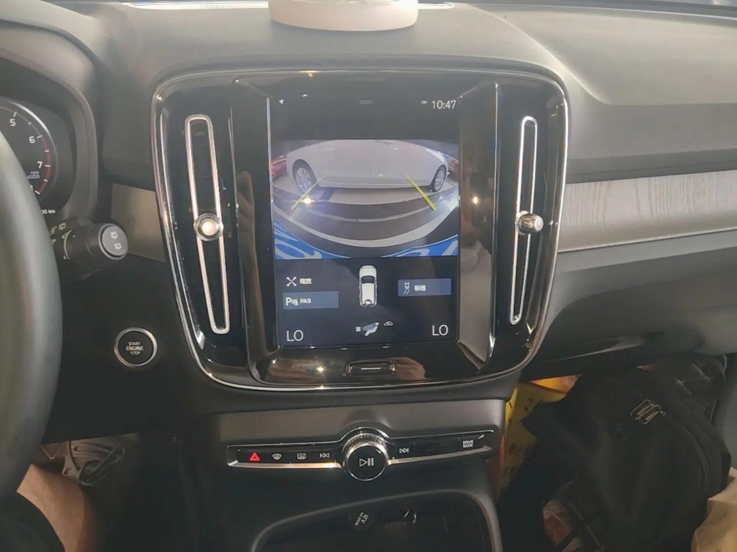 Volvo XC40 2020 T3 Zhiyuan Luxury Edition — миниатюра 15