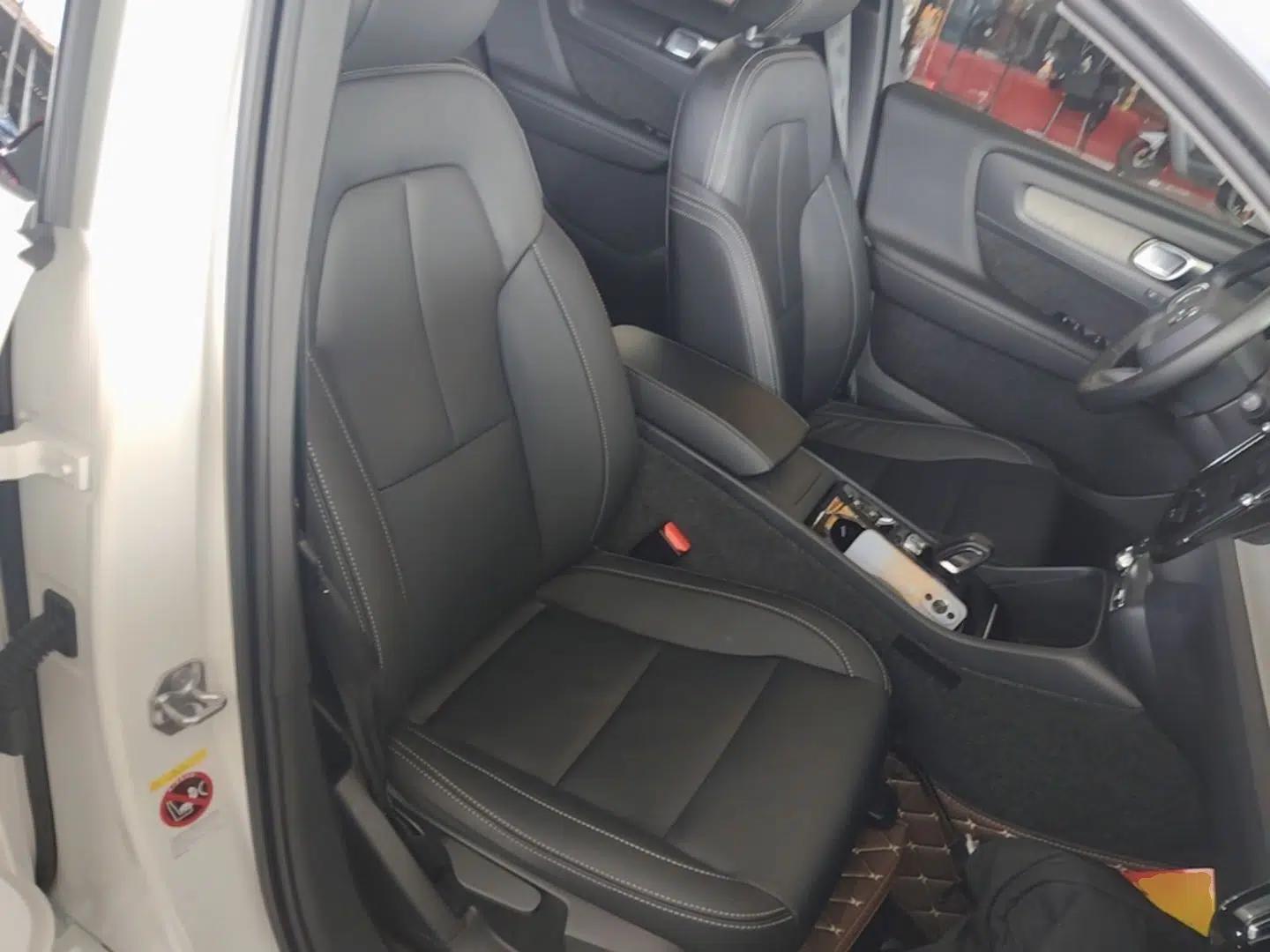 Volvo XC40 2020 T3 Zhiyuan Luxury Edition — миниатюра 19