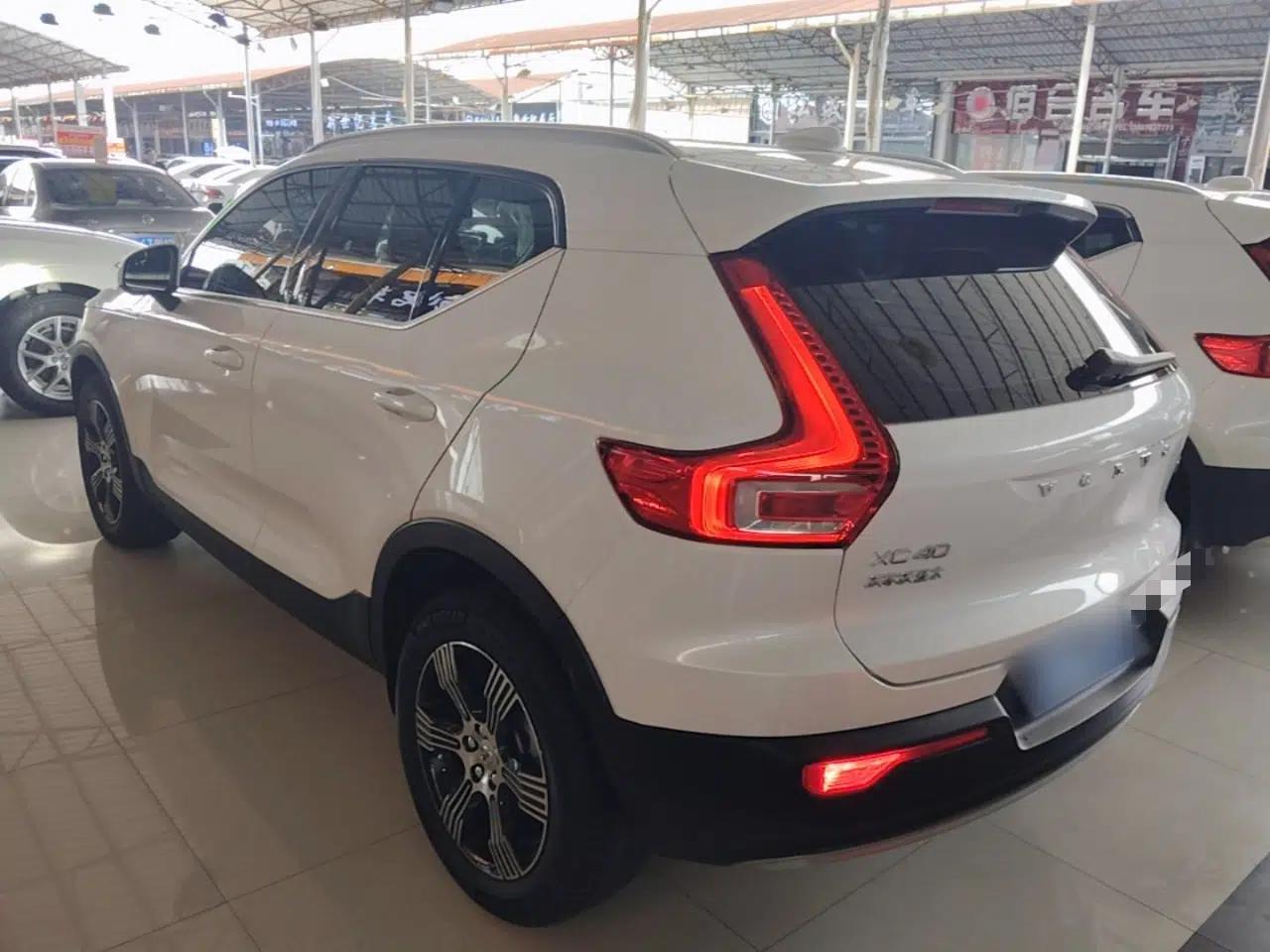 Volvo XC40 2020 T3 Zhiyuan Luxury Edition — миниатюра 4