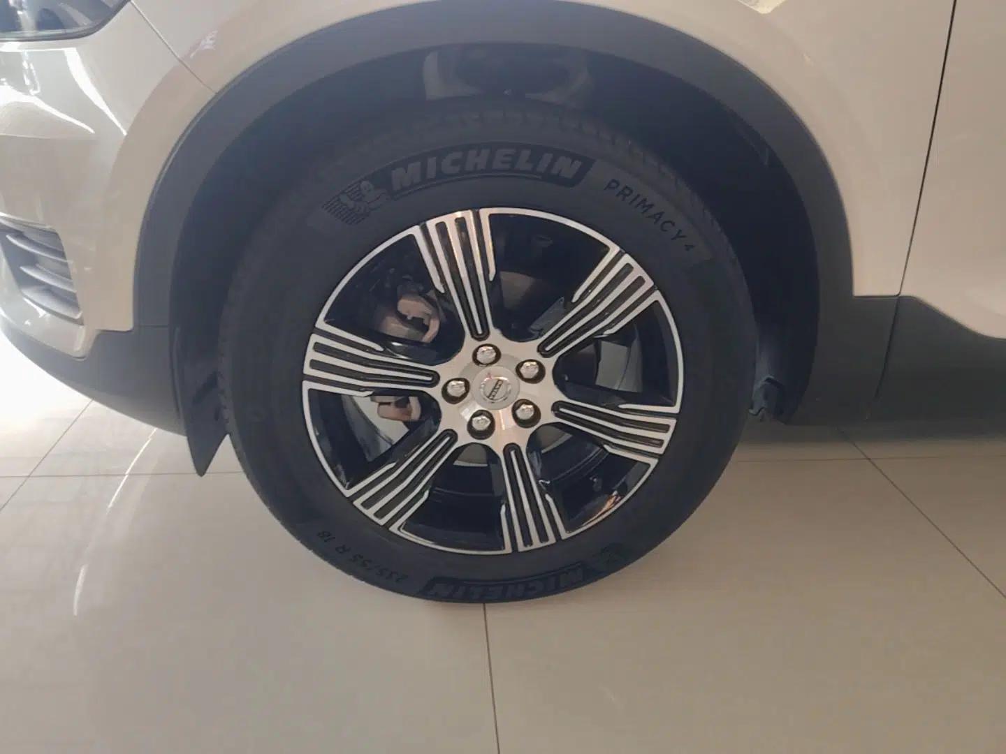 Volvo XC40 2020 T3 Zhiyuan Luxury Edition — миниатюра 10