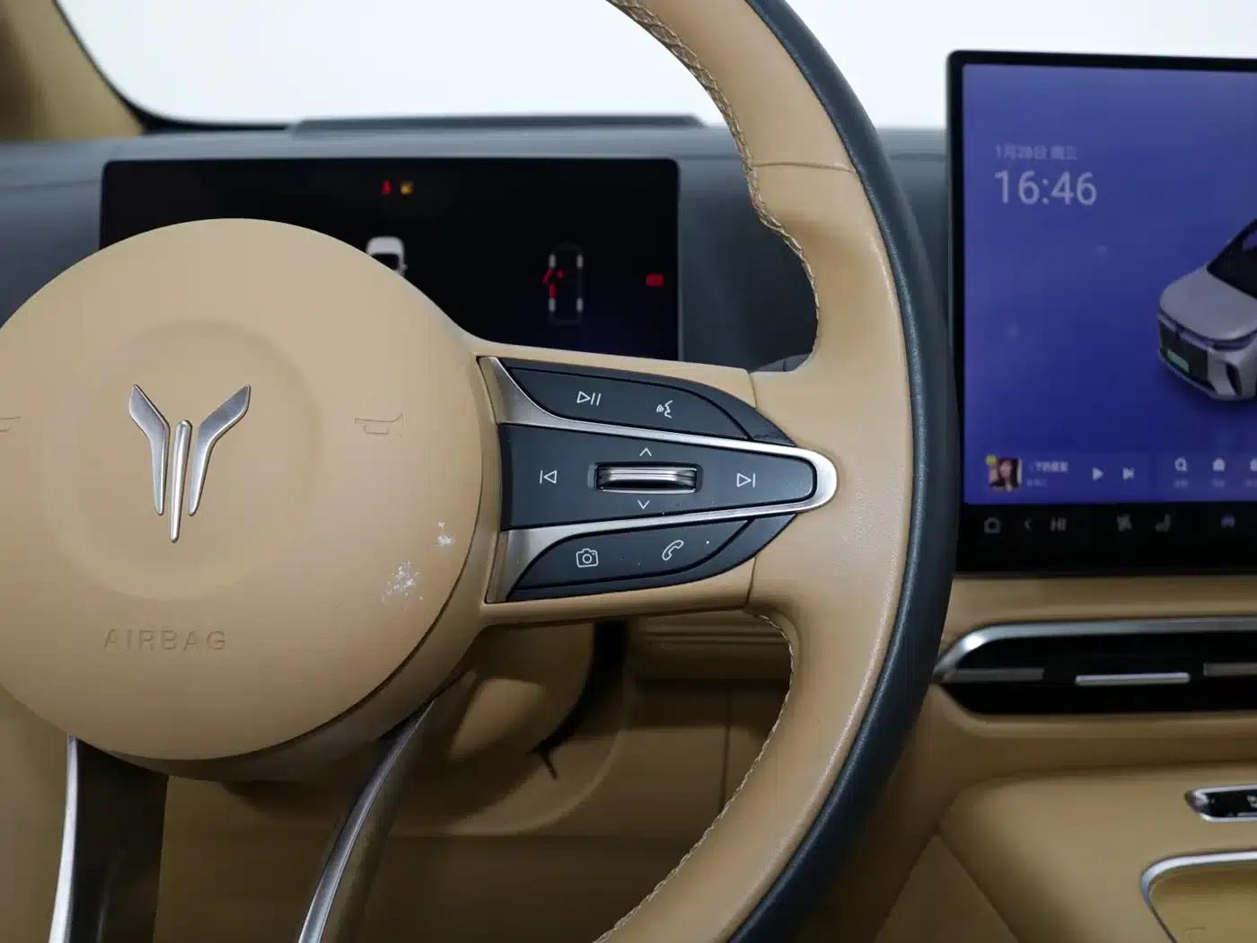Voyah Dreamer 2025 PHEV 4WD Premium Kunpeng Edition — миниатюра 9