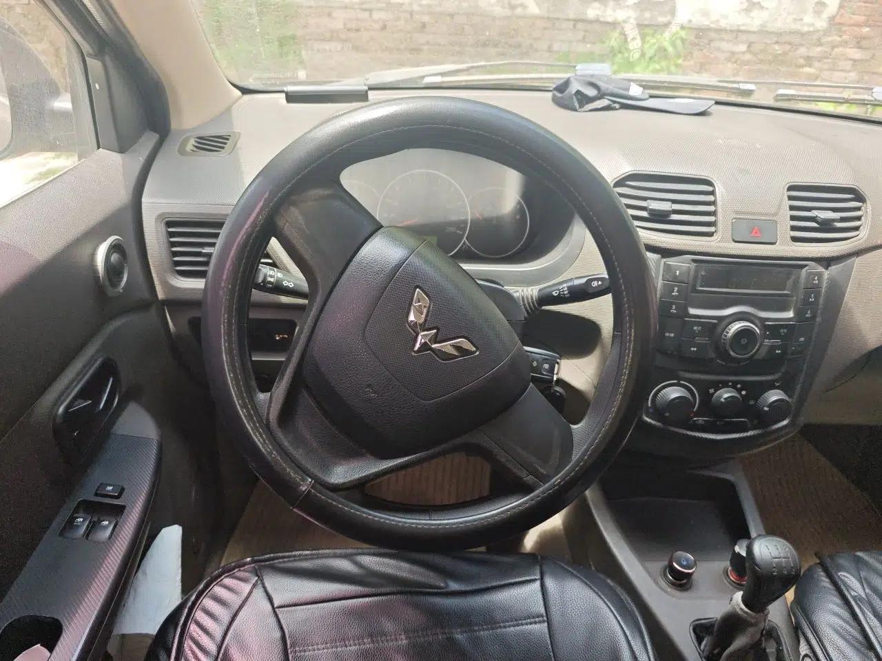 Wuling Hongguang 2015 1.2L S Base Model China V Standard — миниатюра 10