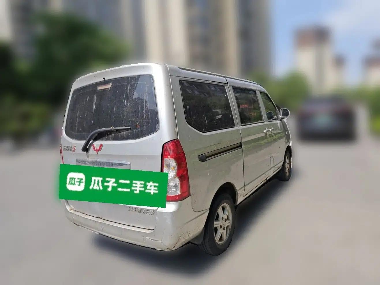 Wuling Rongguang 2014 1.2L S Standard Model — миниатюра 6