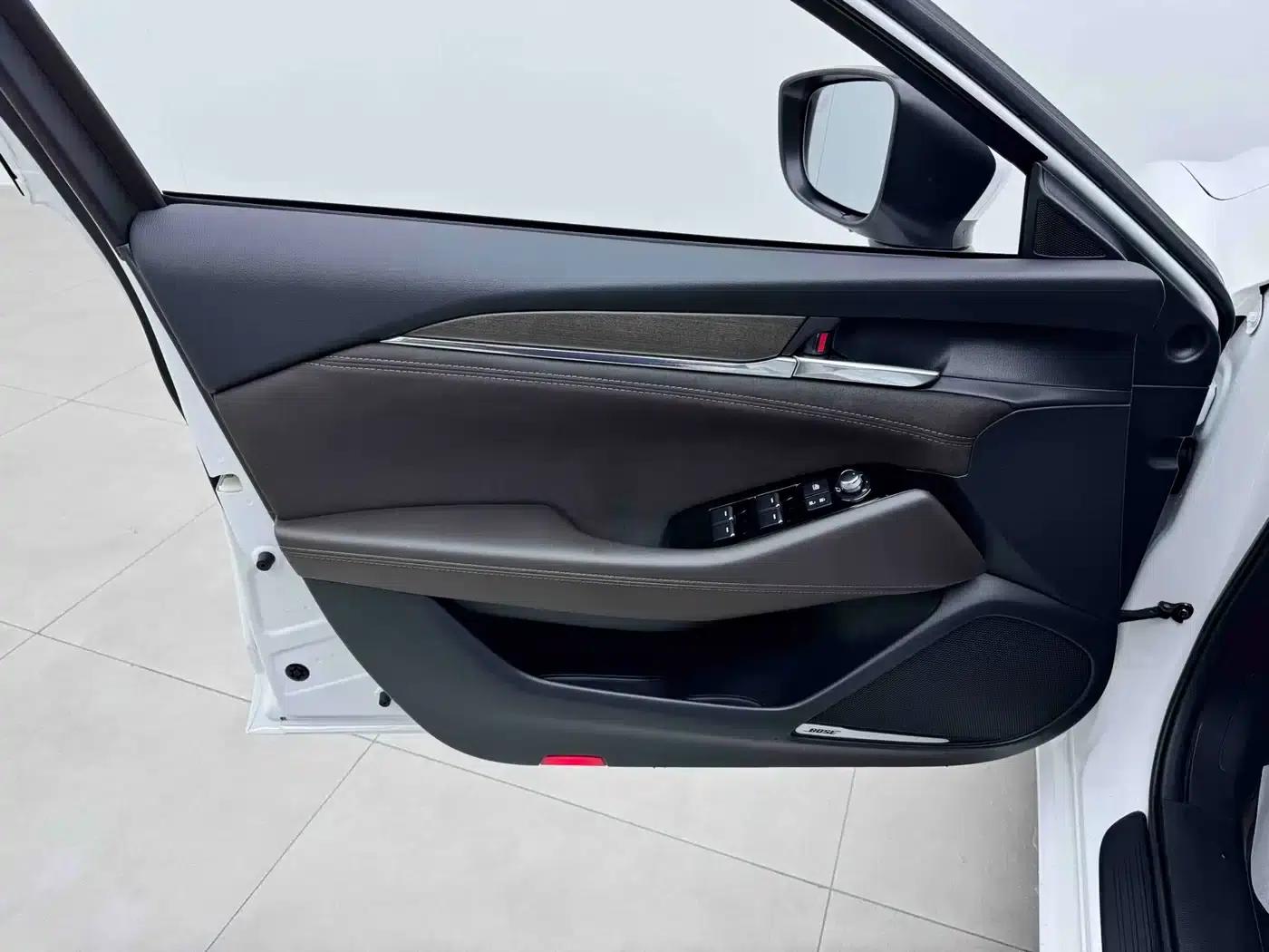 Mazda6 Atenza 2021 2.5L Blue Sky Premium Edition — миниатюра 5